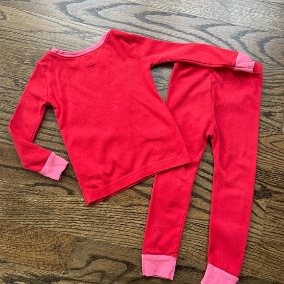 Girls 3T Valentine’s Day Pajamas- Like New - Picture 2 of 3
